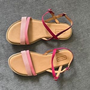 NWOT Hunter Sandals